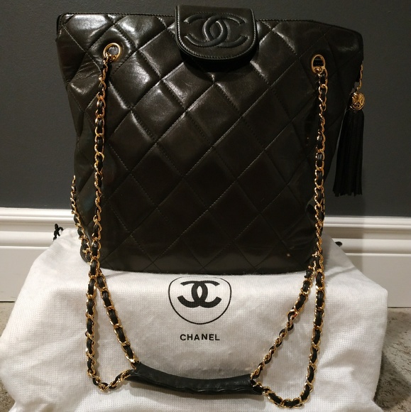 CHANEL Handbags - Chanel Vintage Bag (pre 1986)